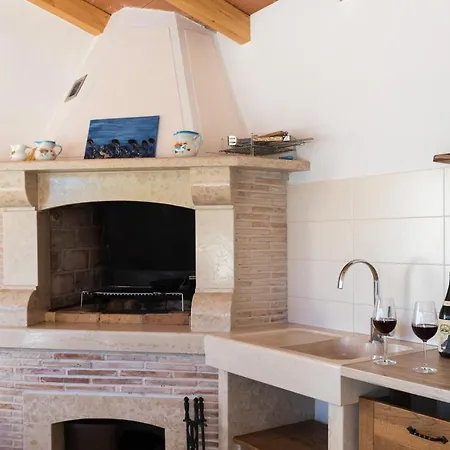 Beautiful Mare With Sea View And Summer Kitchen *