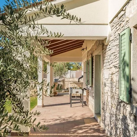 Beautiful Mare With Sea View And Summer Kitchen Villa
