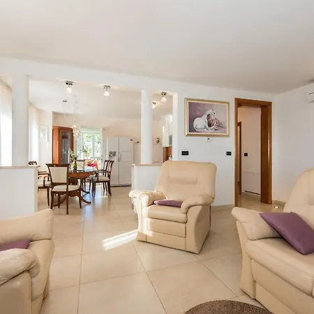 Beautiful Mare With Sea View And Summer Kitchen * Trget