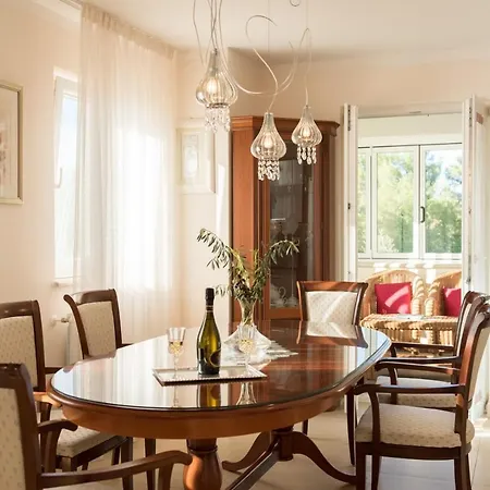 Beautiful Mare With Sea View And Summer Kitchen
